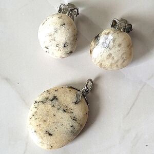 Vintage Stone Clip On Earrings Necklace Pendant Set of 2